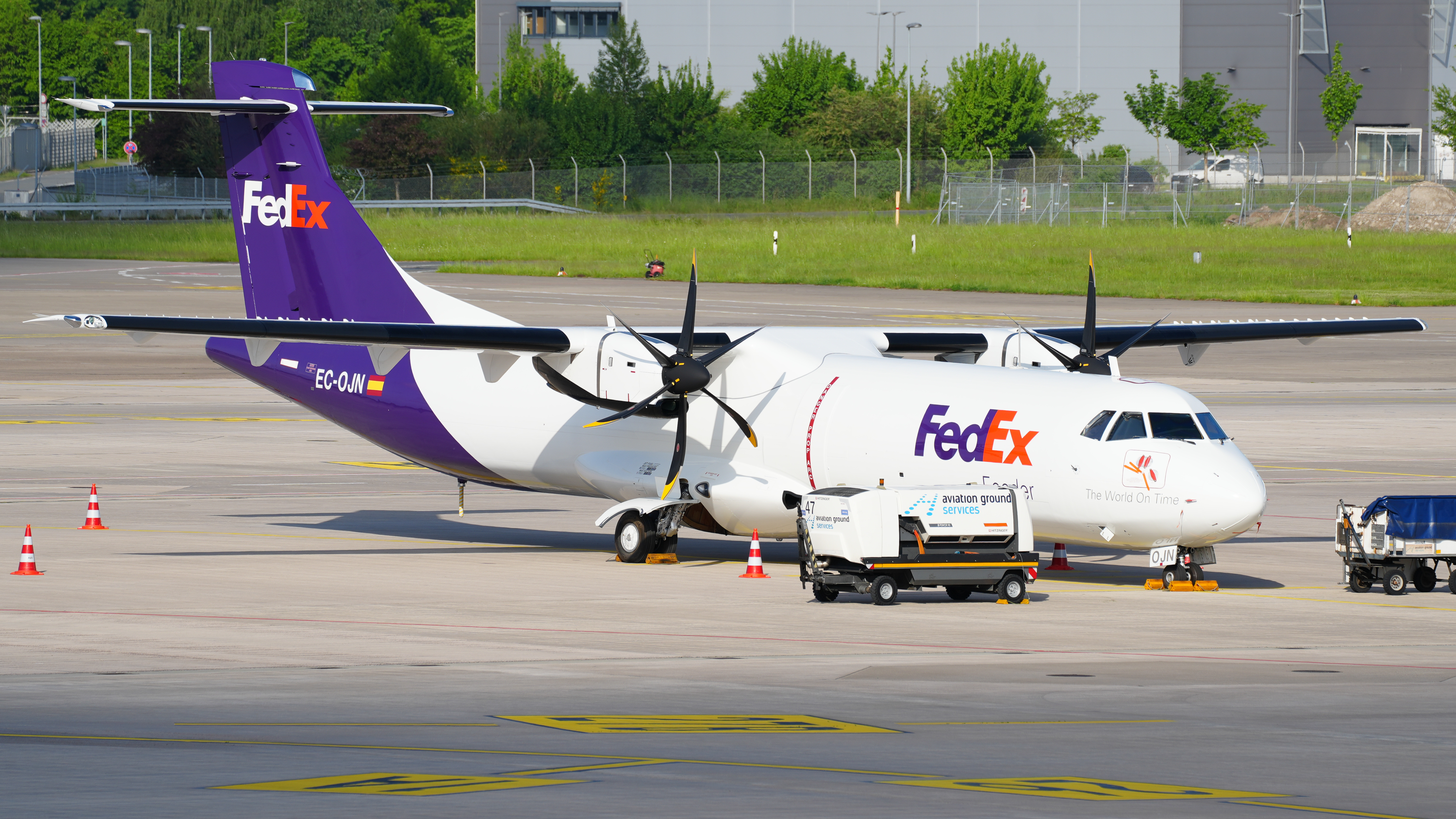 Swiftair/Fed Ex Feeder ATR 72-600F EC OJN a Hannover (DSC00257)