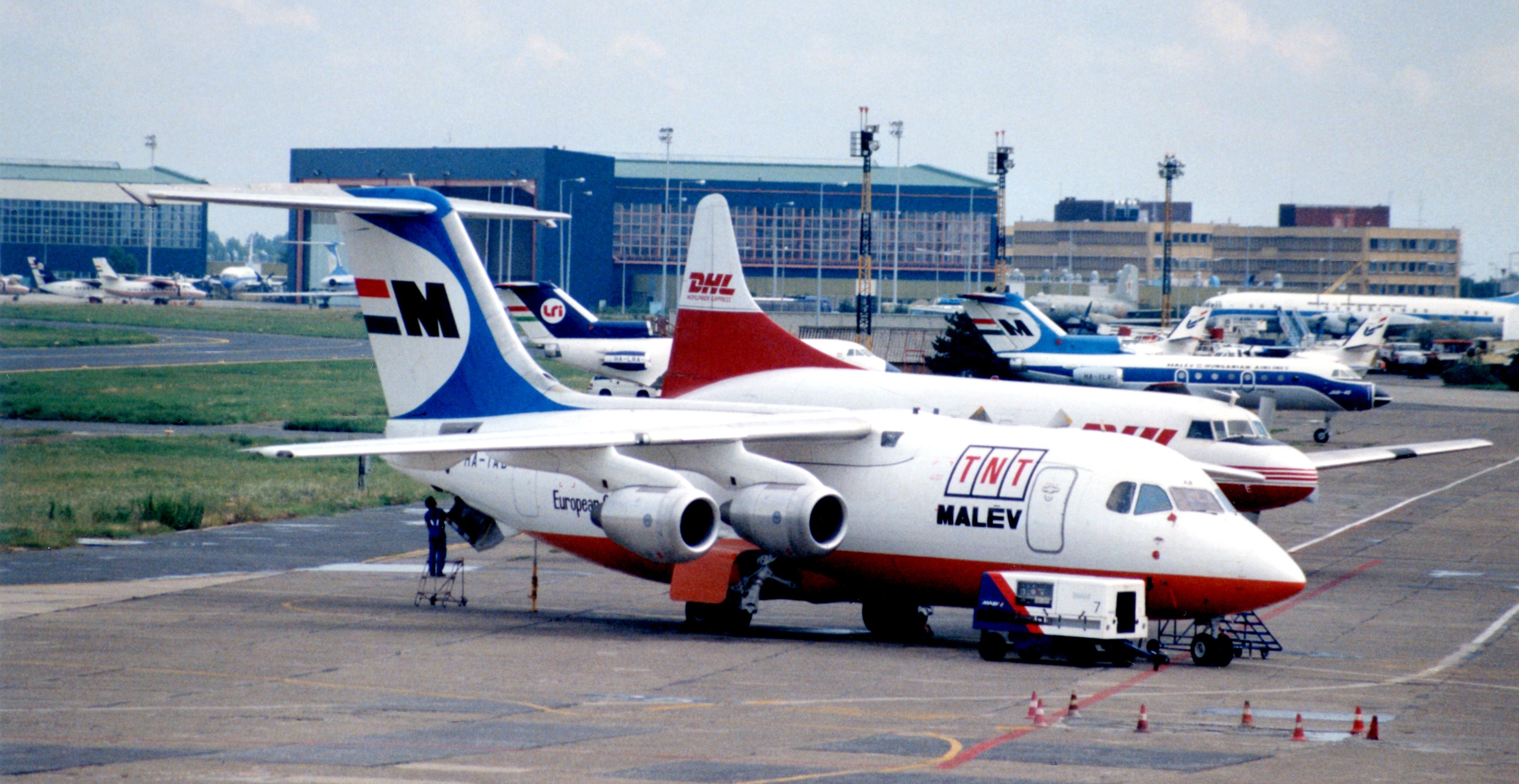 TNT British Aerospace B Ae-146-200QT, Budapest