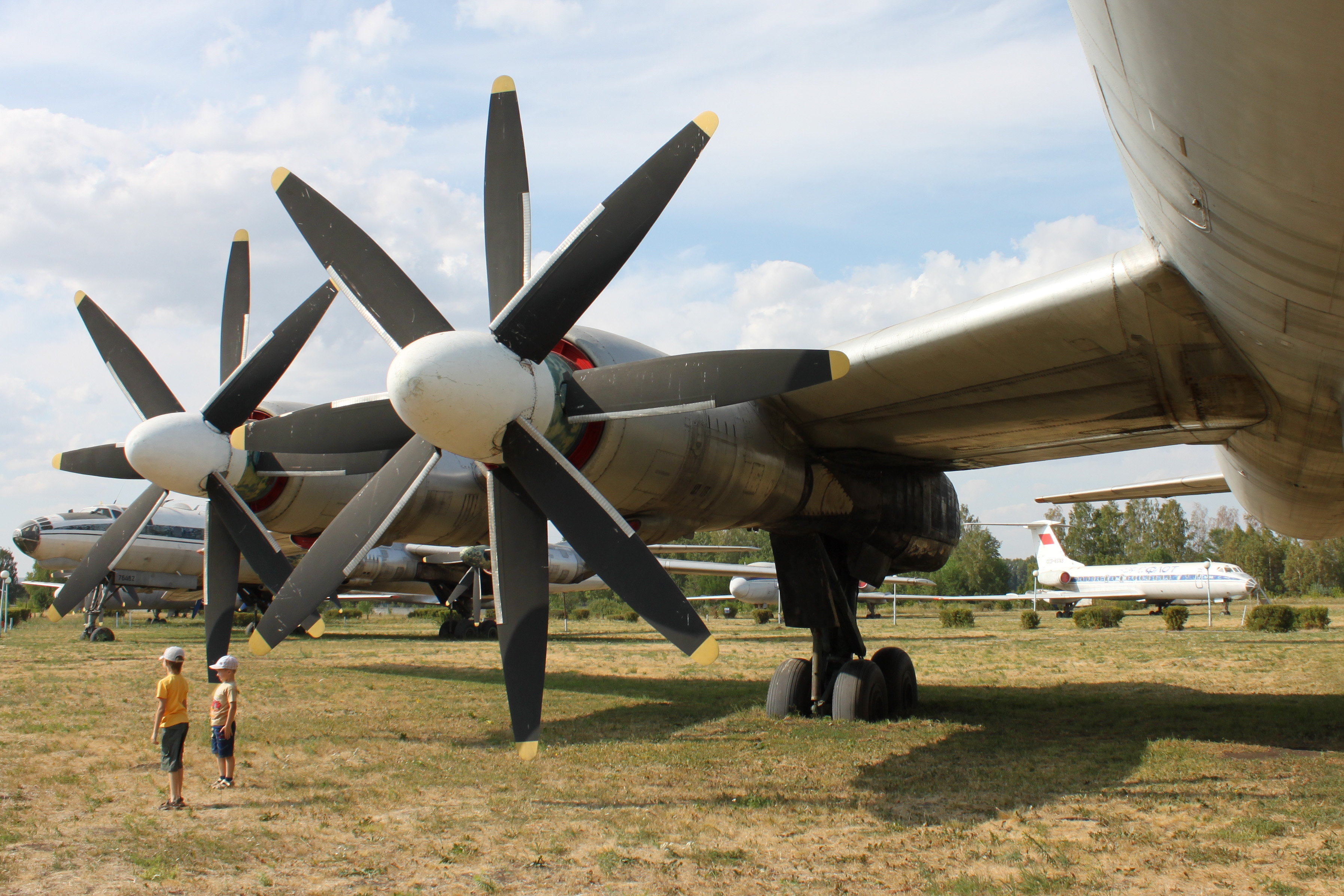 Motores do TU-114