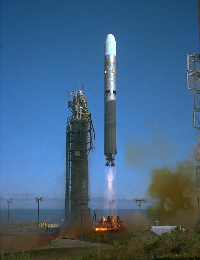 Lanzamiento del Titan II 23G-12 con el NOAA-K