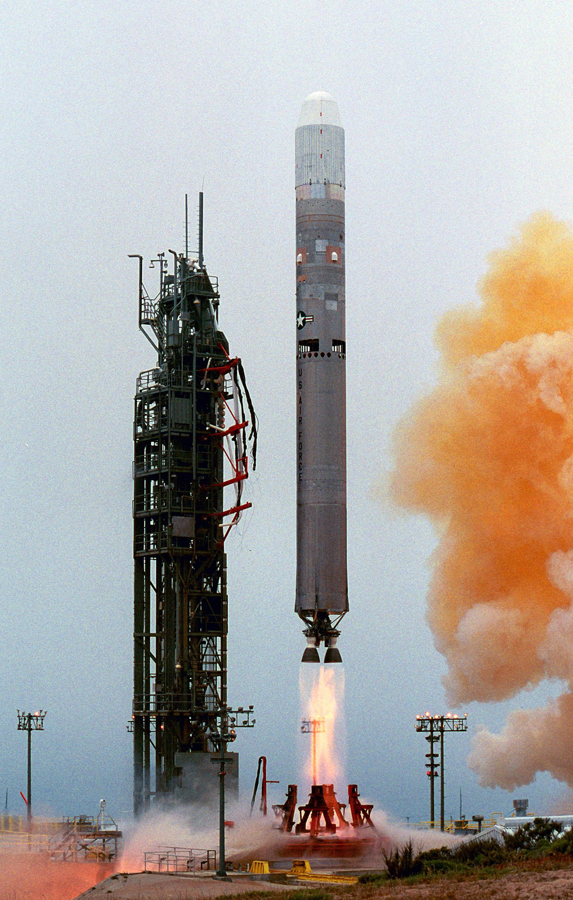 Lancio del Titan II 23G-14 con il NOAA M