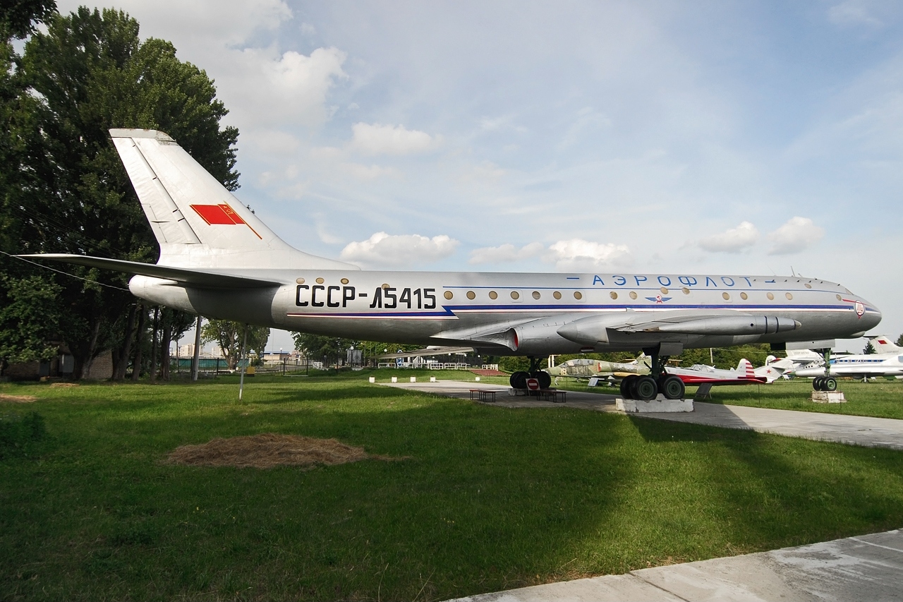 Tupolev Tu-104 CCCP-L5415 (c/n 6350101), Kyiv Zhulyany, 2008