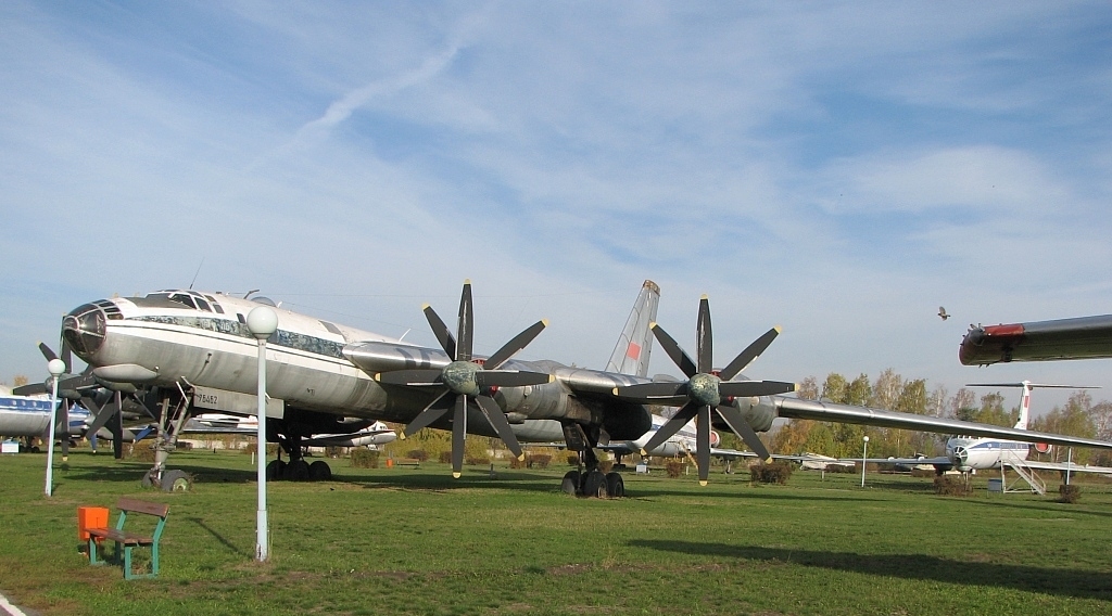 Tupolev Tu-116 CCCP-76462