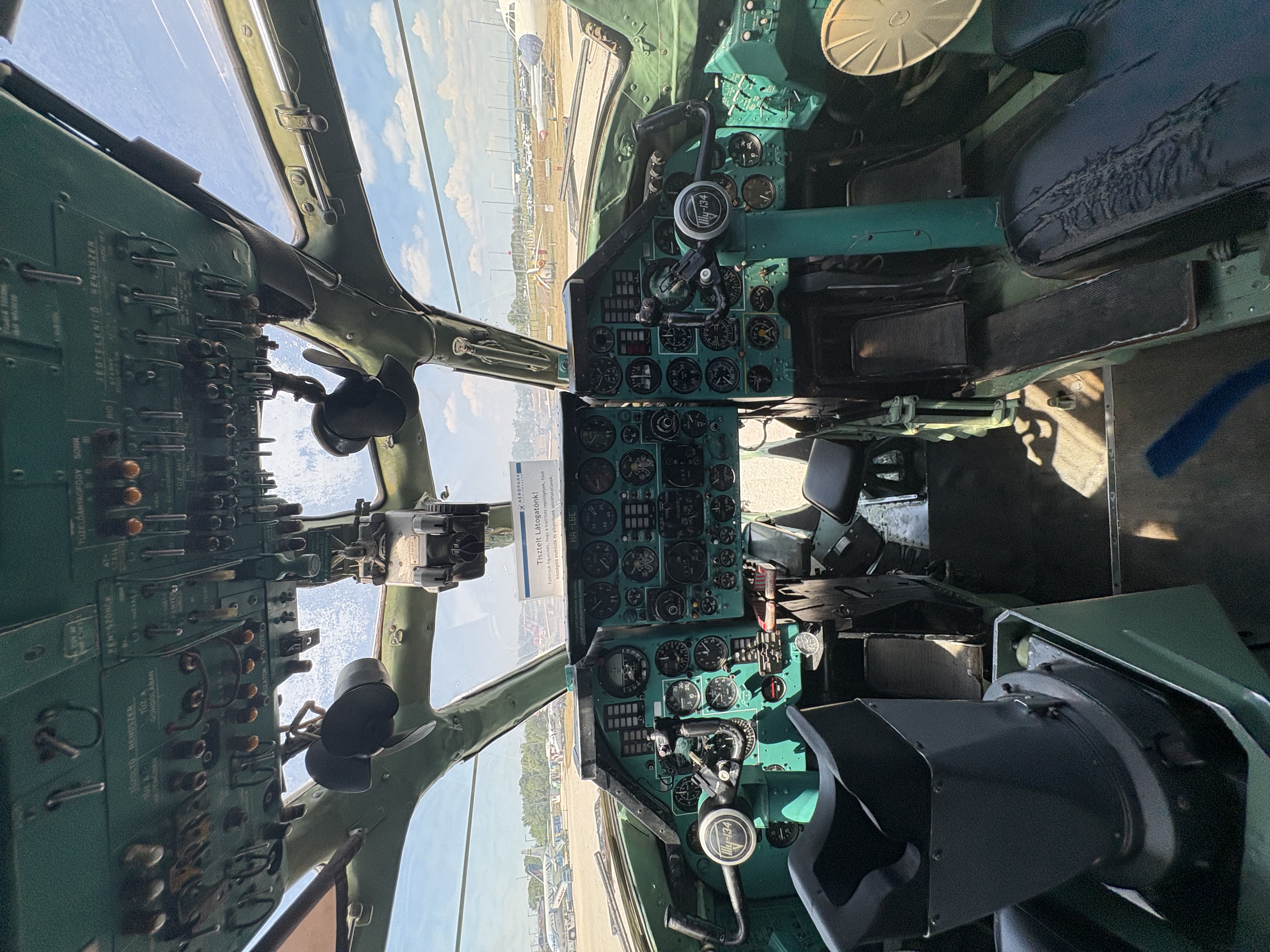 Tupolev Tu-134 Cockpit HA-LBE
