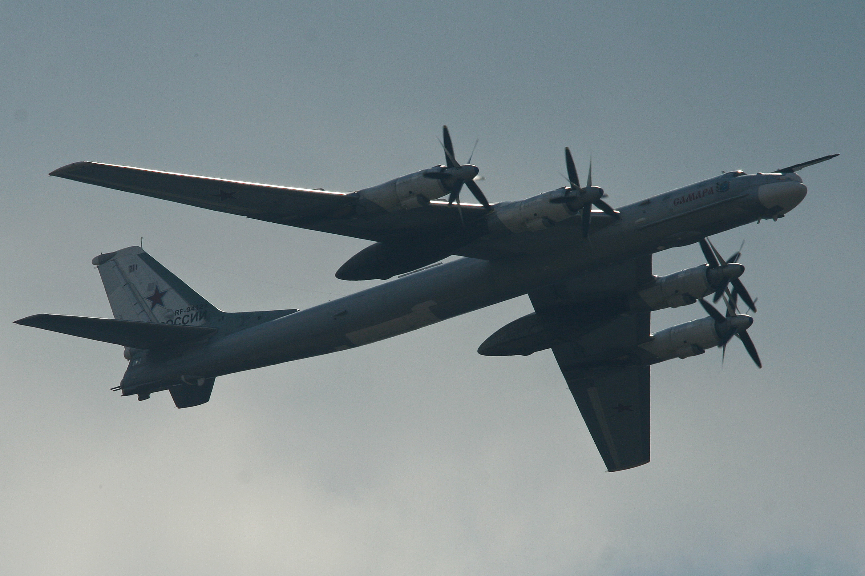 Tupolev Tu-95MS Bear H RF-94121 21 vermelho