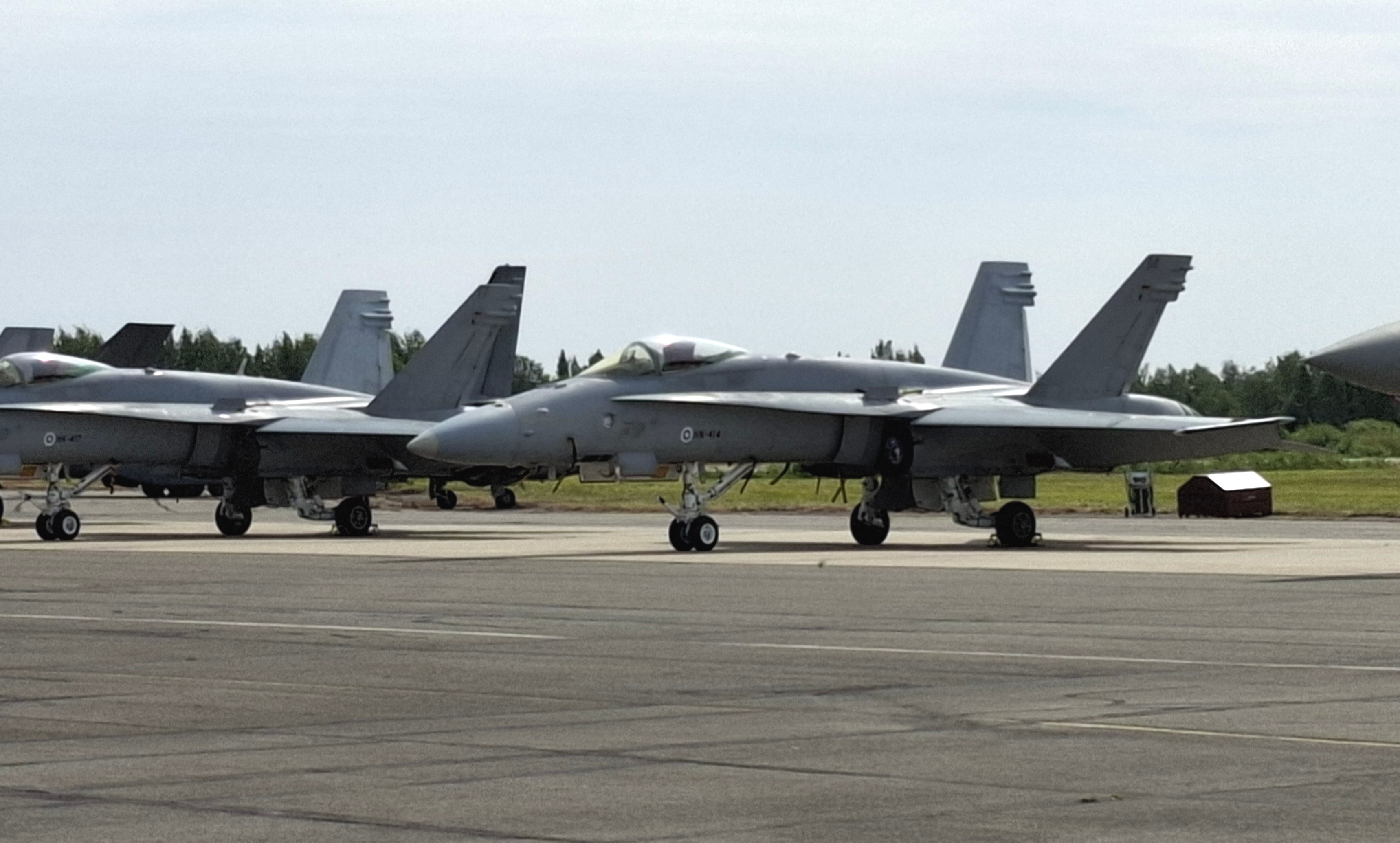 McDonnell Douglas F/A-18 Hornet