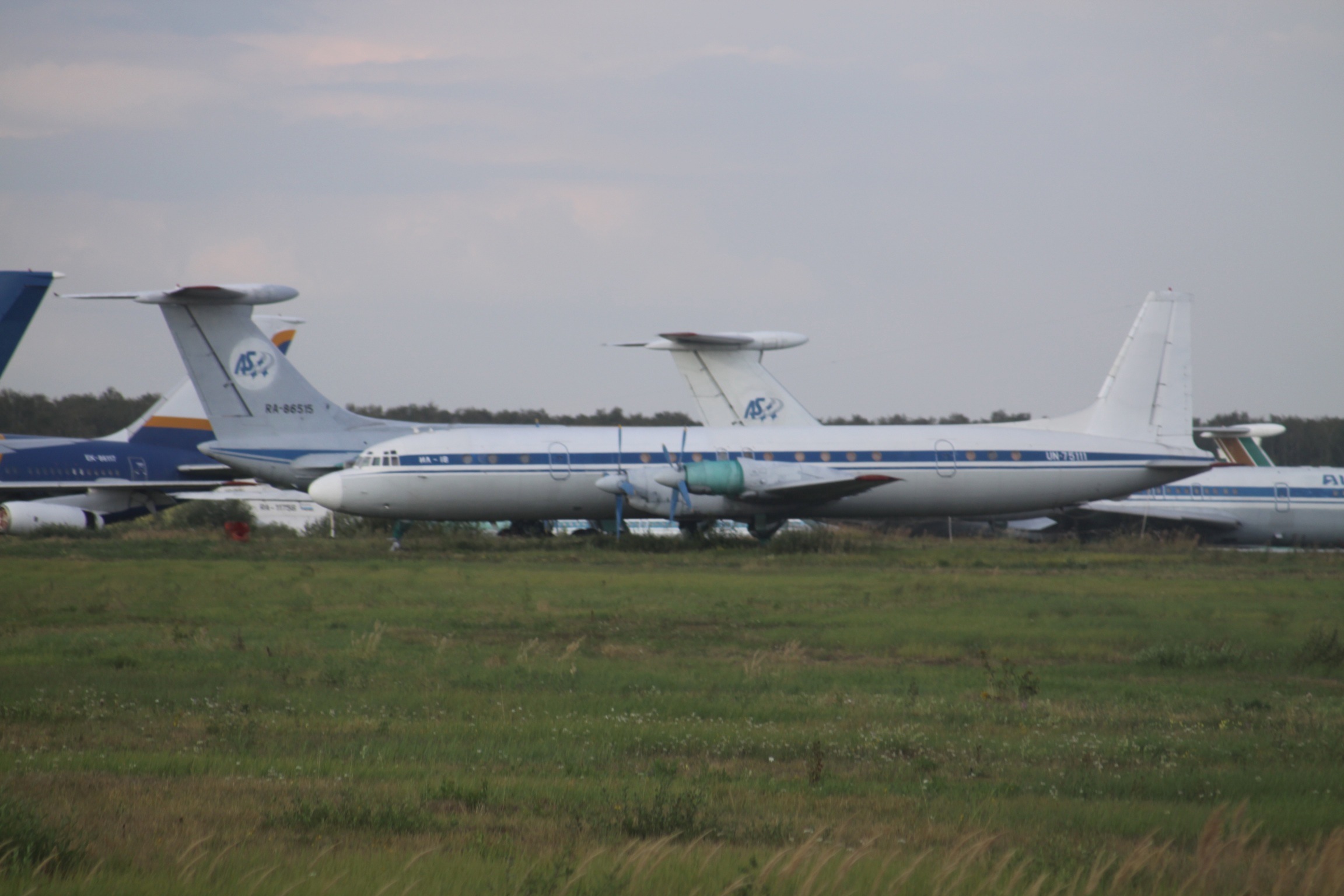 UN-75111 Ilyushin IL.18