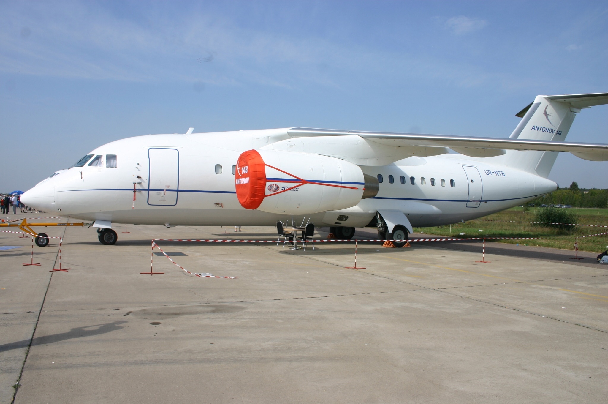UR-NTB Antonov An.148