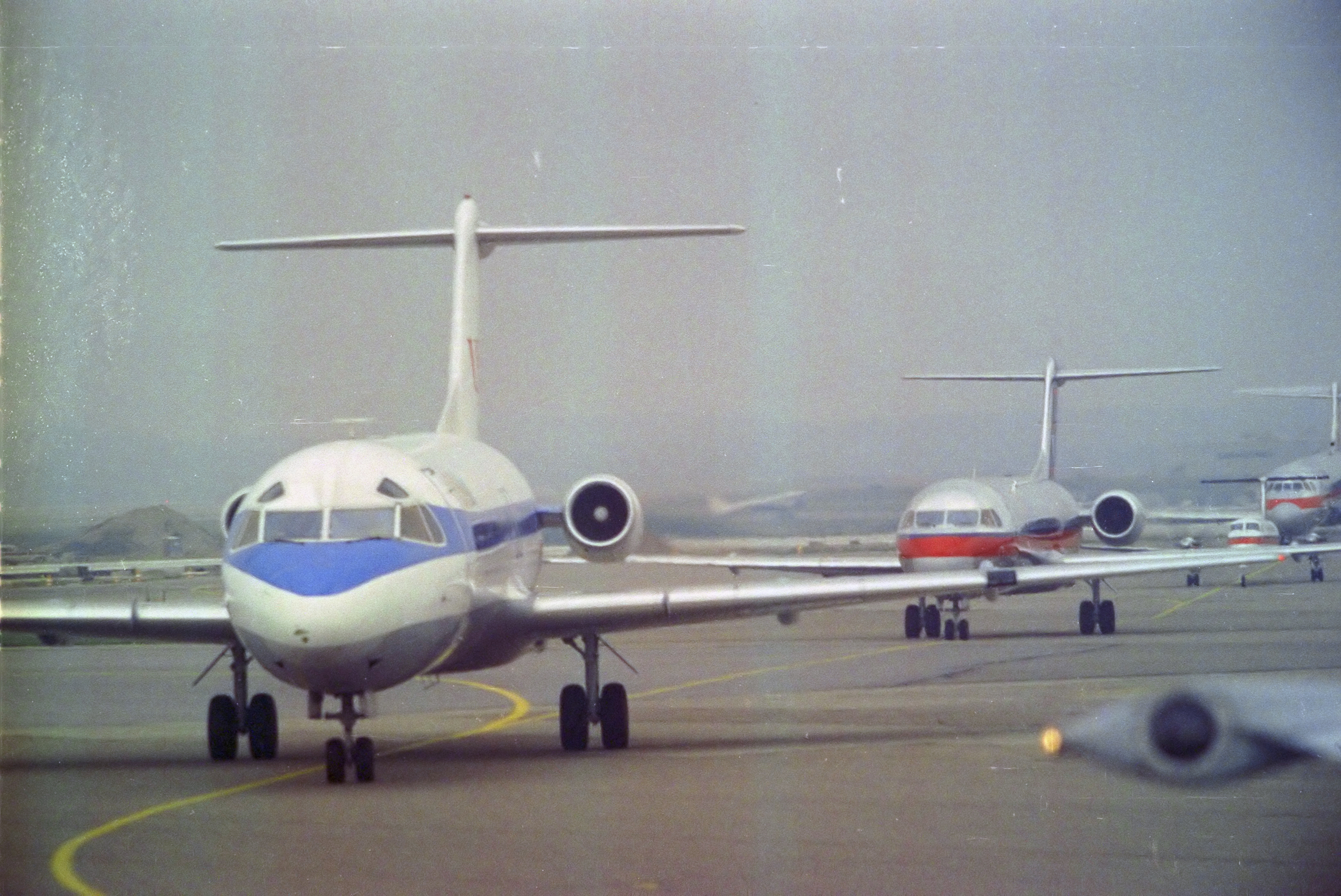 US Air Fokker F28-1000, Pittsburgh 1990