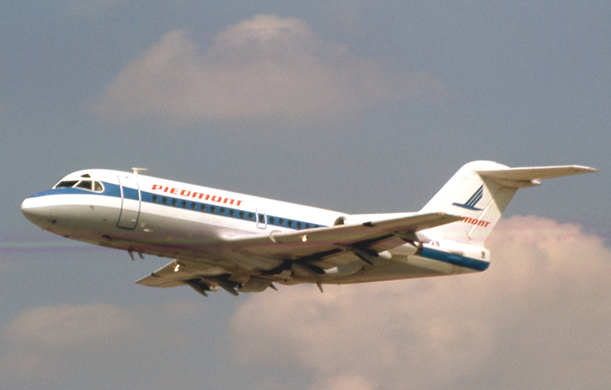 US Air Fokker F28 N272N, Miami 1987