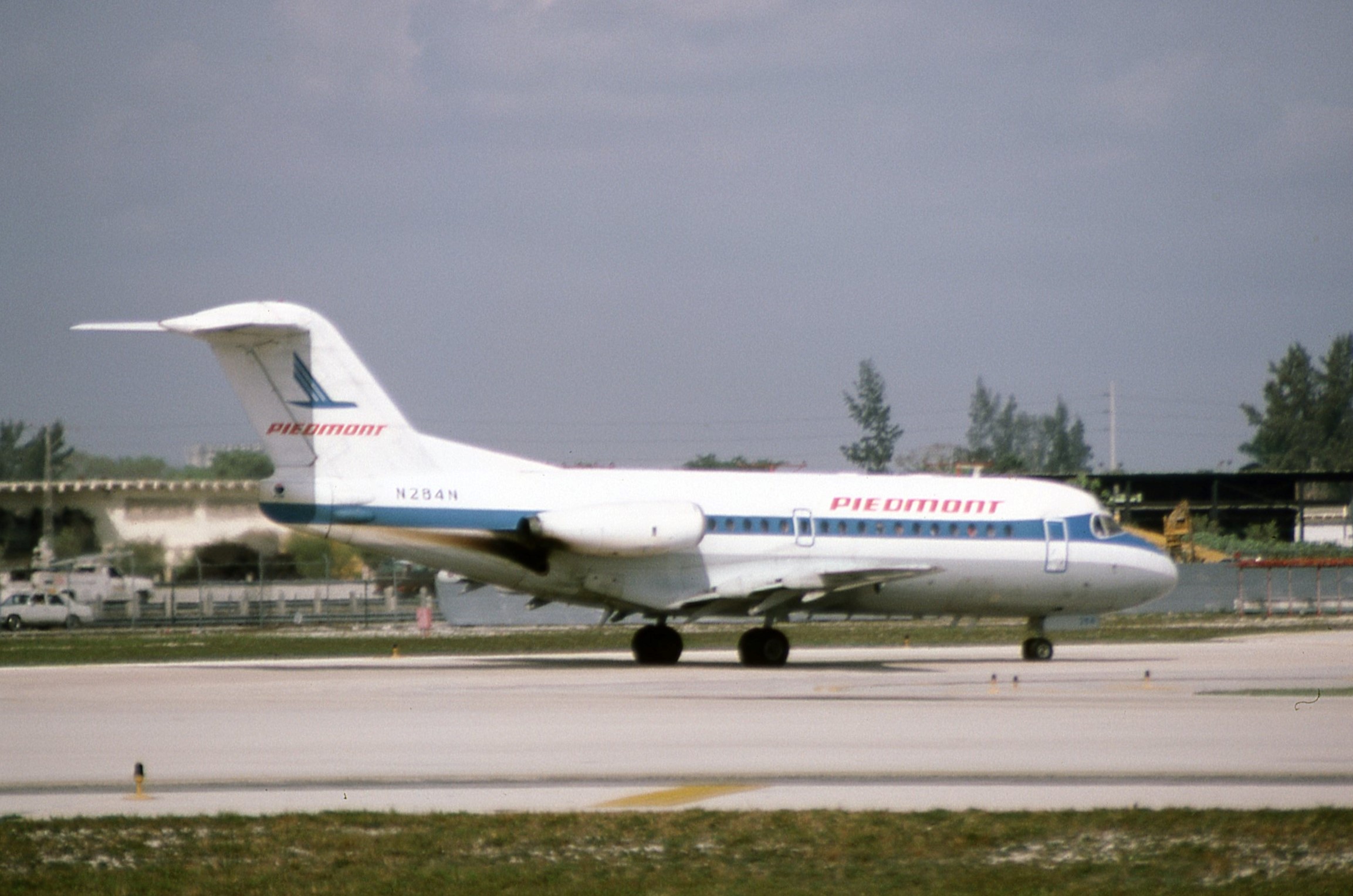US Air Fokker F28 N284N, Fort Lauderdale 1988
