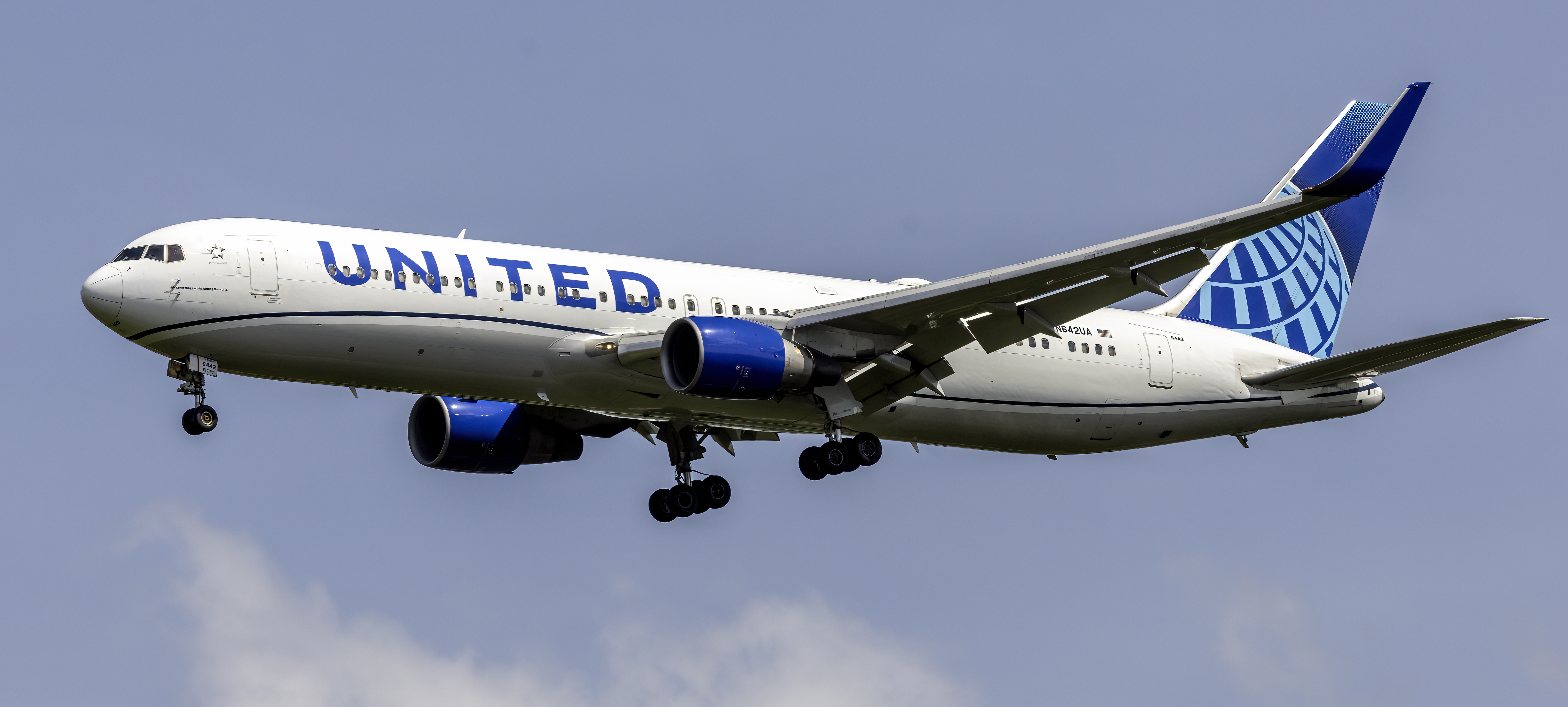 United Boeing 767-300 N642UA IAD VA1