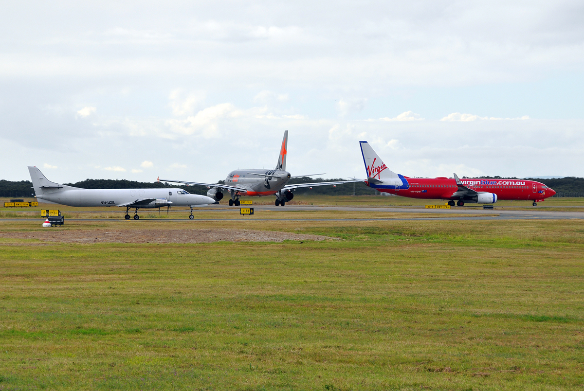 VH UZS Fairchild SA227AC Metro III Toll Aviation