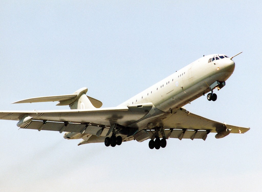 Vickers VC10 K.2 ZA143, em aproximação final, RAF Fairford, 1996