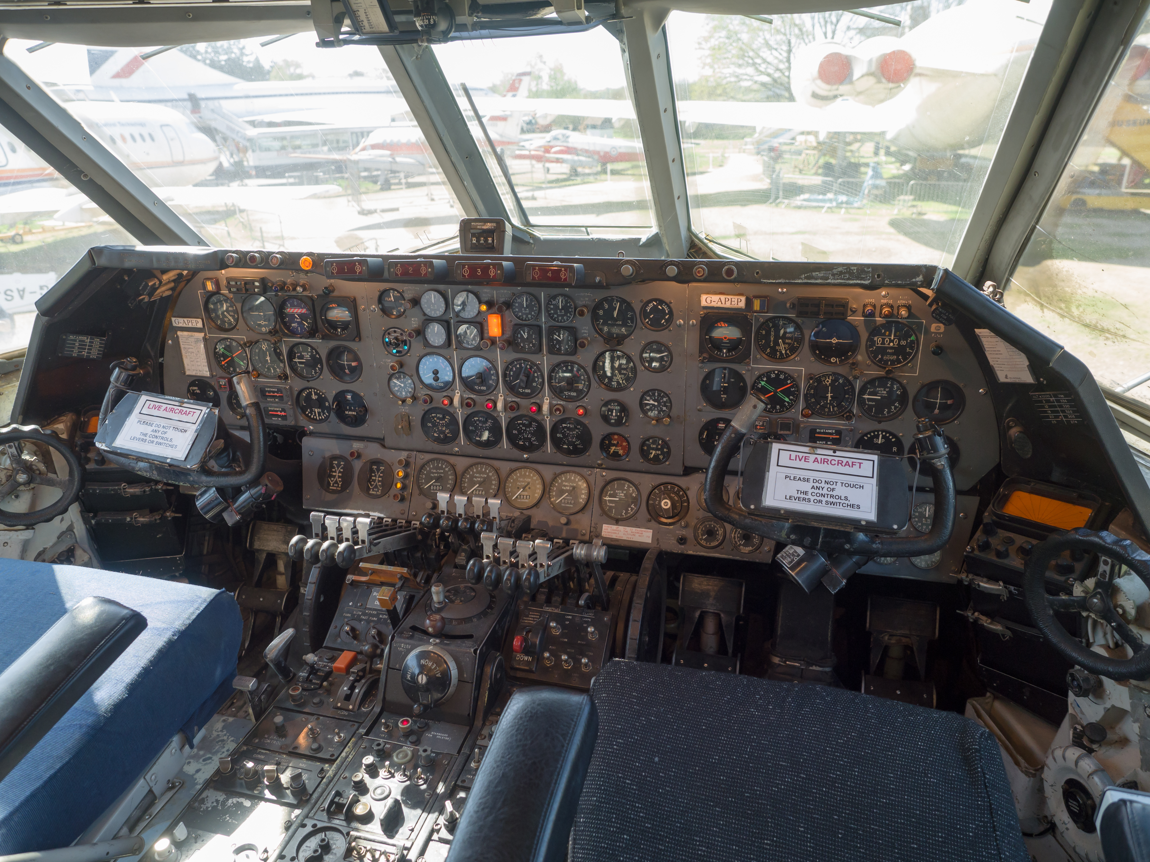 Vickers Vanguard cockpit