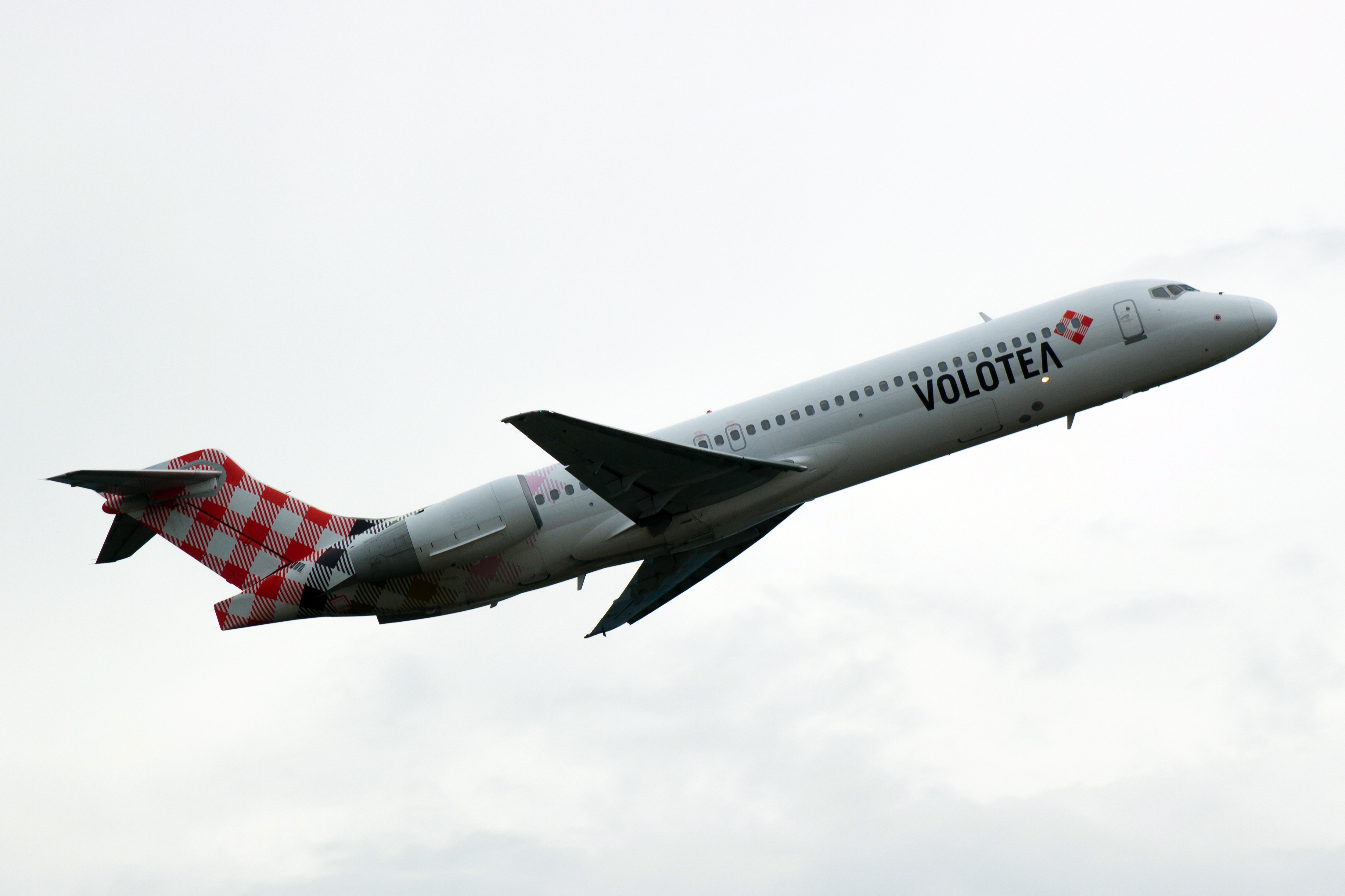 Volotea Boeing 717-2BL EI EXA in decollo da Vigo