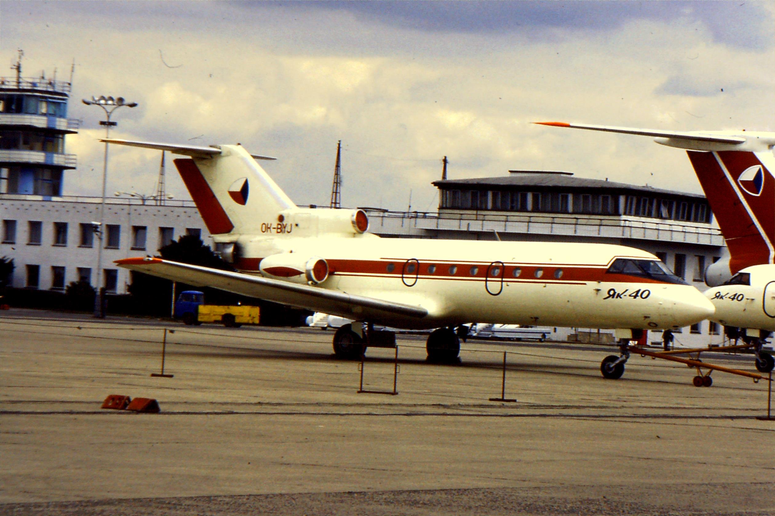 Yak-40 OK BYJ del governo ceco a Praga, inizio anni '90