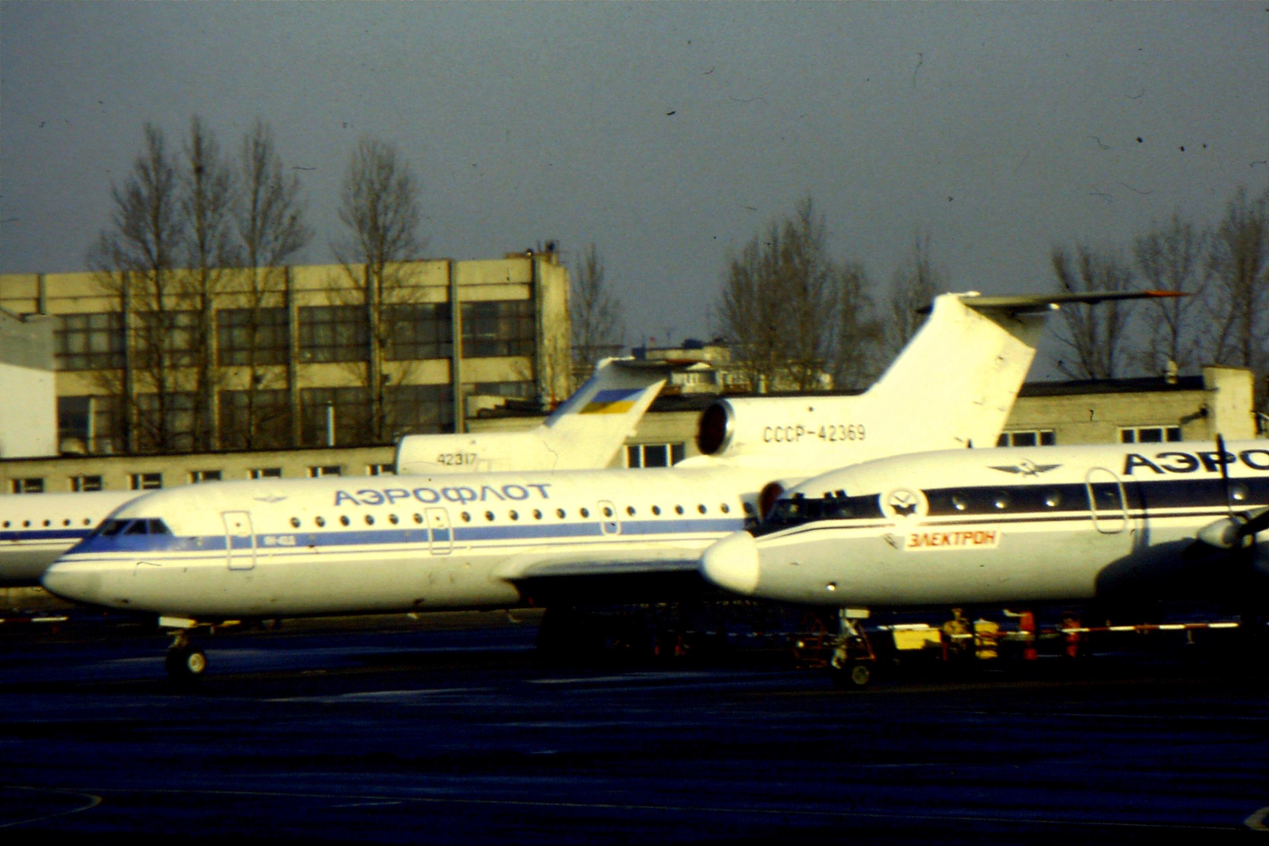 Yakovlev Yak-42