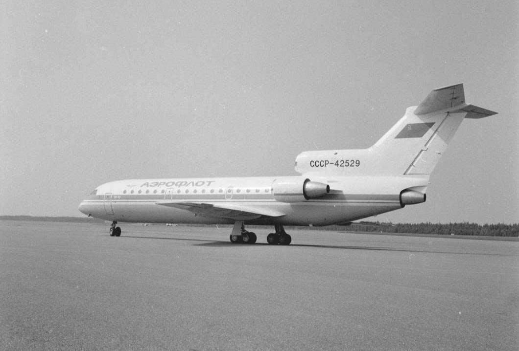 Yak-42 CCCP-42529 (Aeroflot) a Helsinki-Vantaa, 1981-82