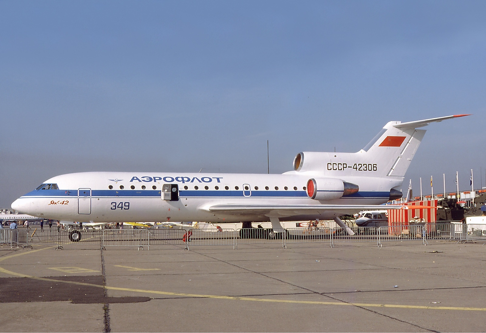 Yak-42 de primera serie CCCP-42306 (Aeroflot) en Le Bourget, 1981