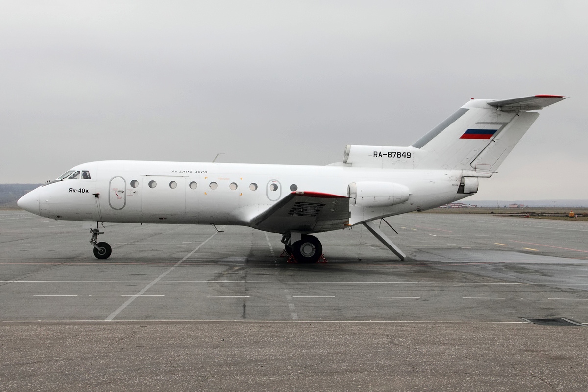 Yakovlev Yak-40