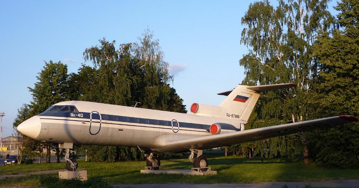 Yakovlev Yak-40