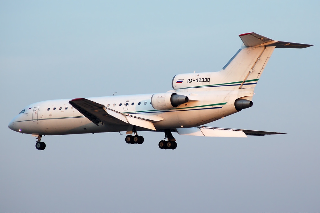 Yakovlev Yak-42 AN