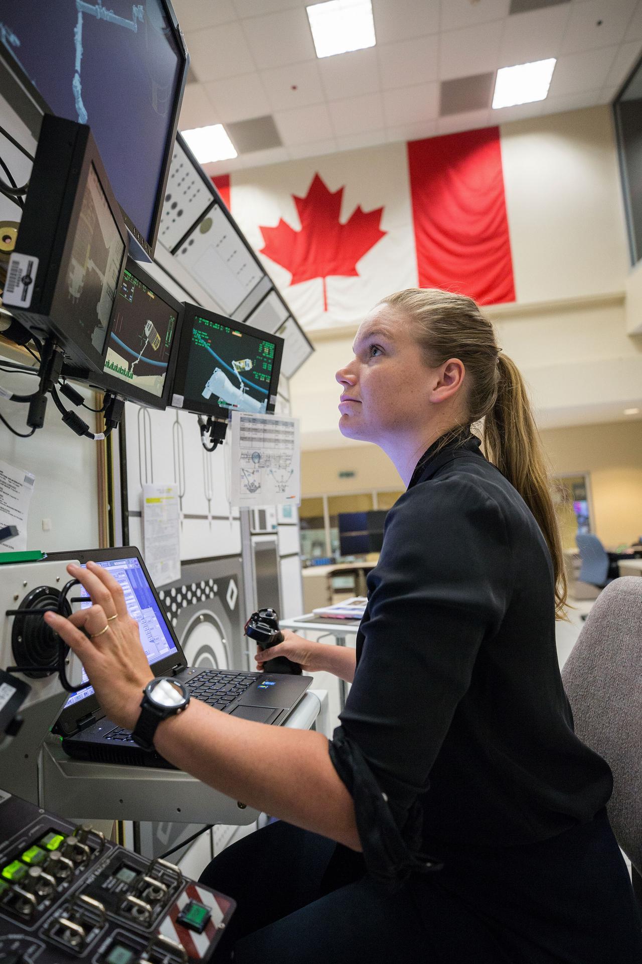 ASCAN 2017 Training - Canadarm 2 robotics training at Canadian Space Agency headquarters