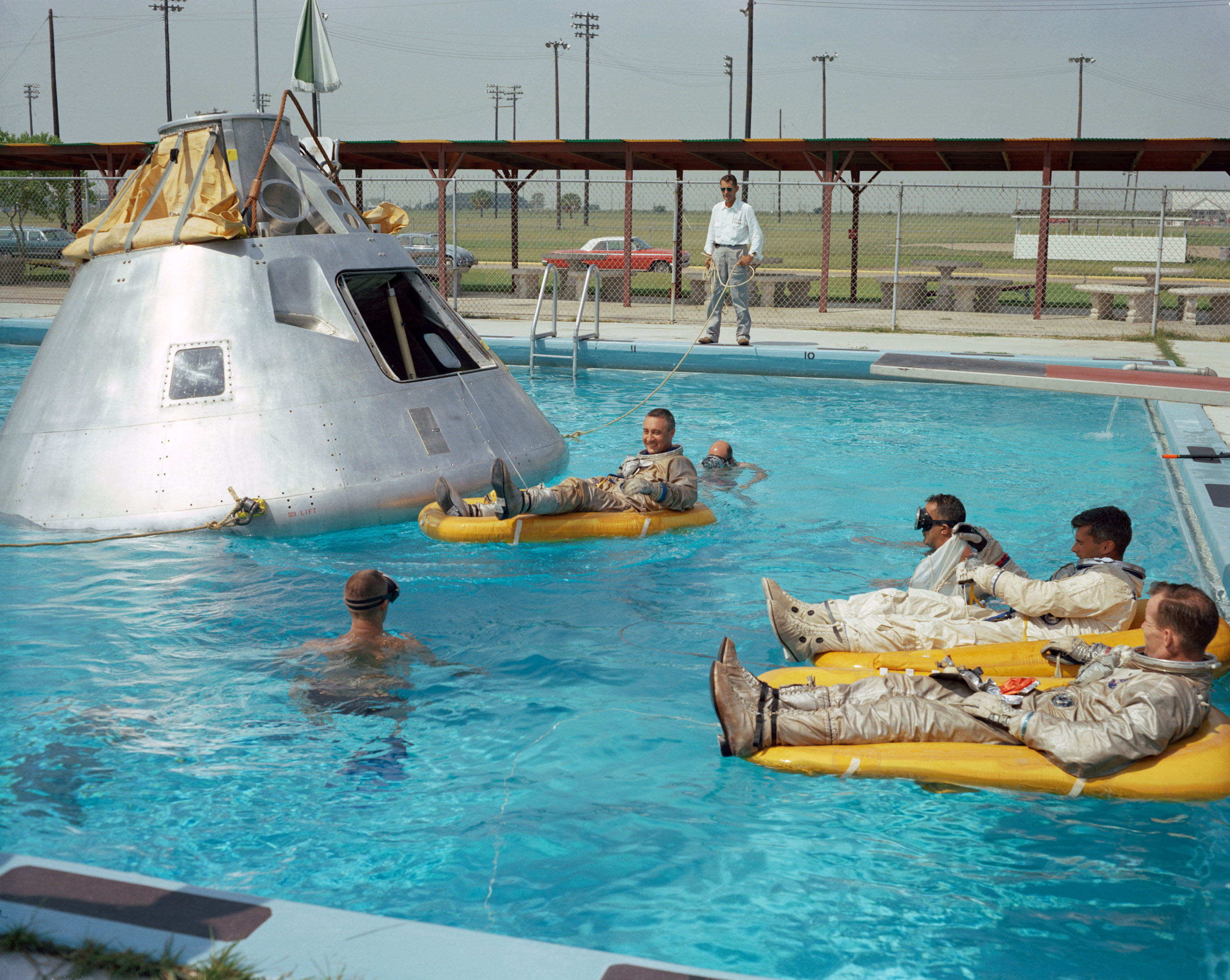 Entrenamiento de amerizaje de la tripulación del Apollo 1