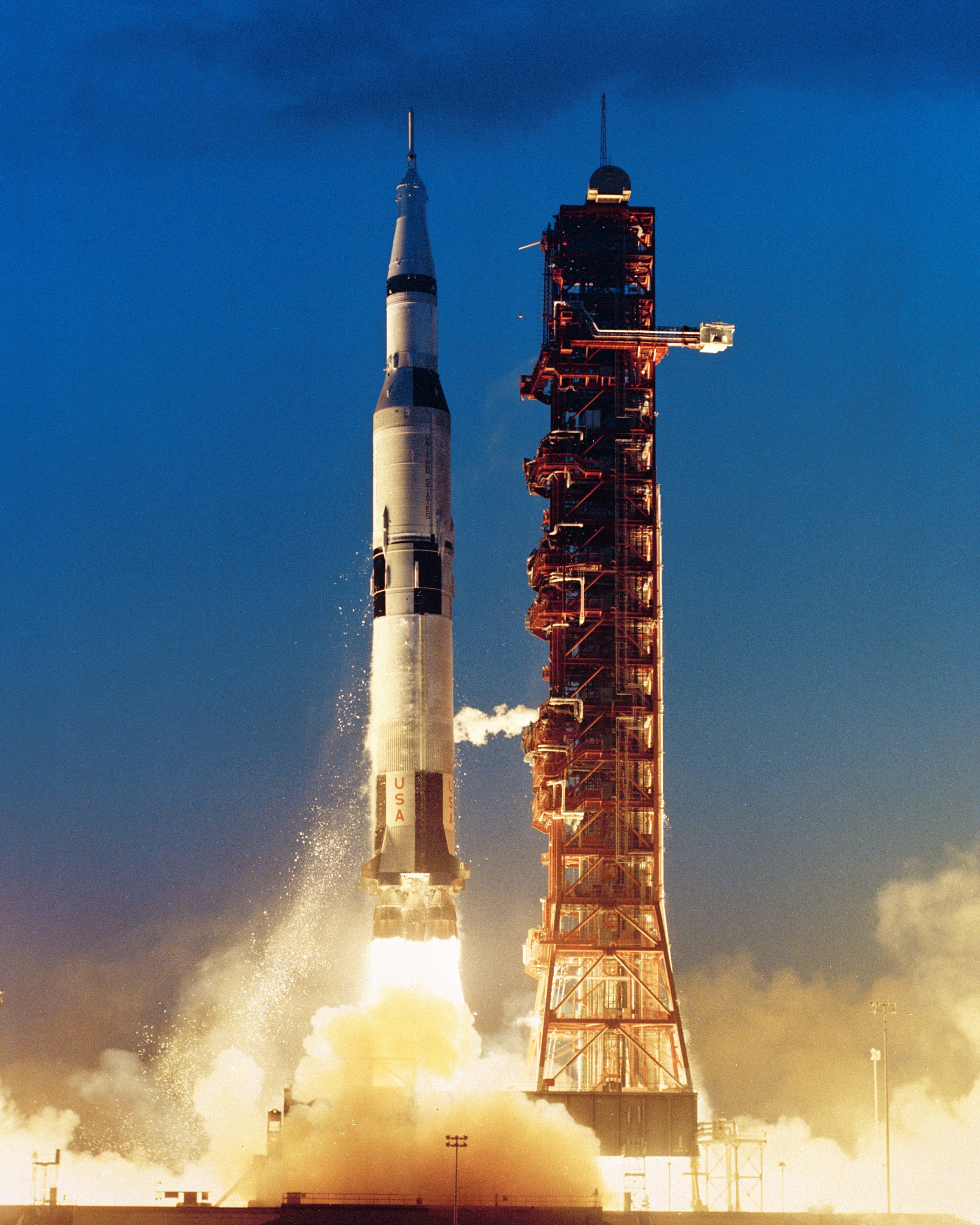 Apollo 4