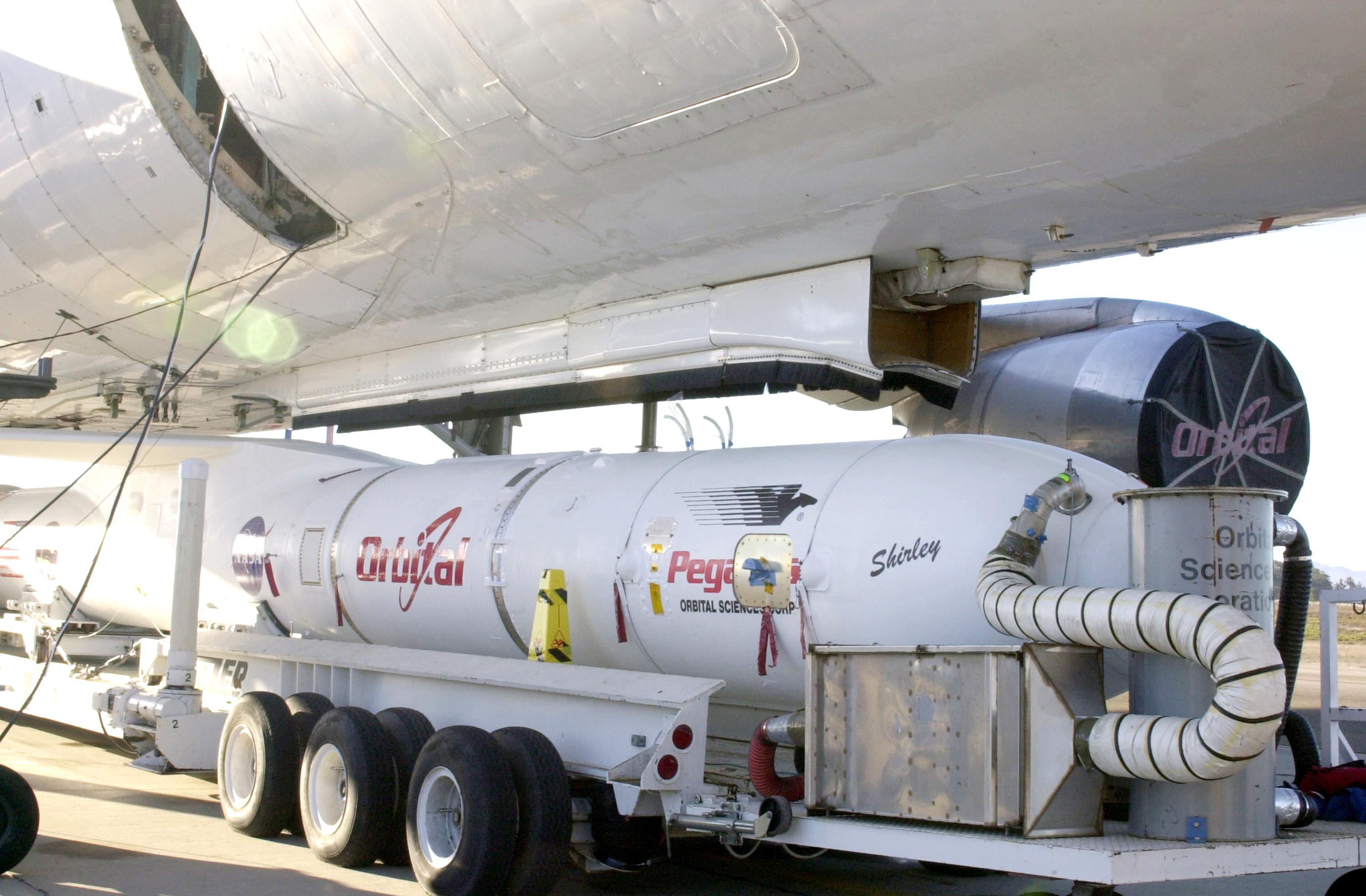 Pegasus XL con DART, Vandenberg AFB — 04pd2232