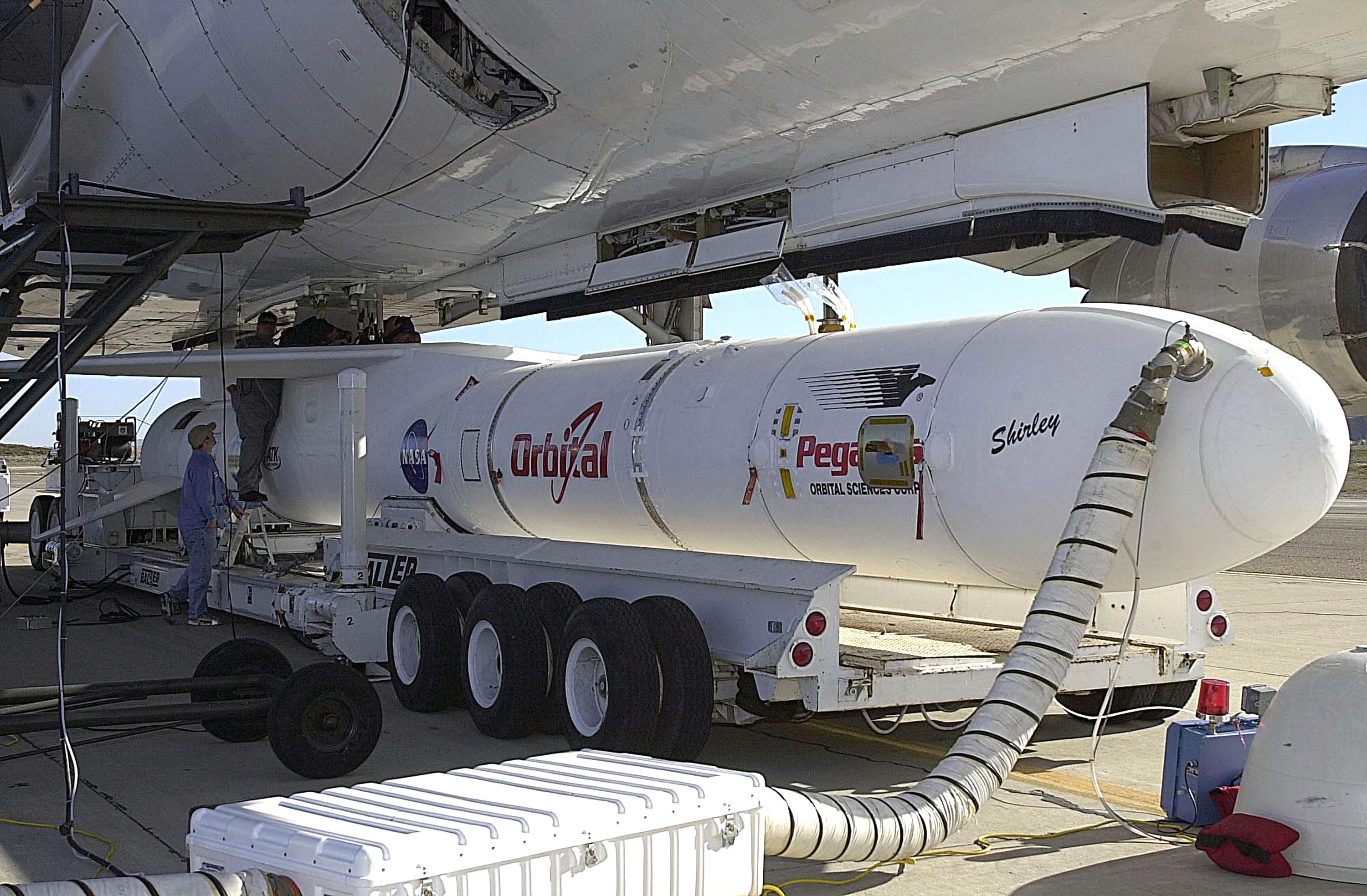 Pegasus XL con DART, Vandenberg AFB — 04pd2324
