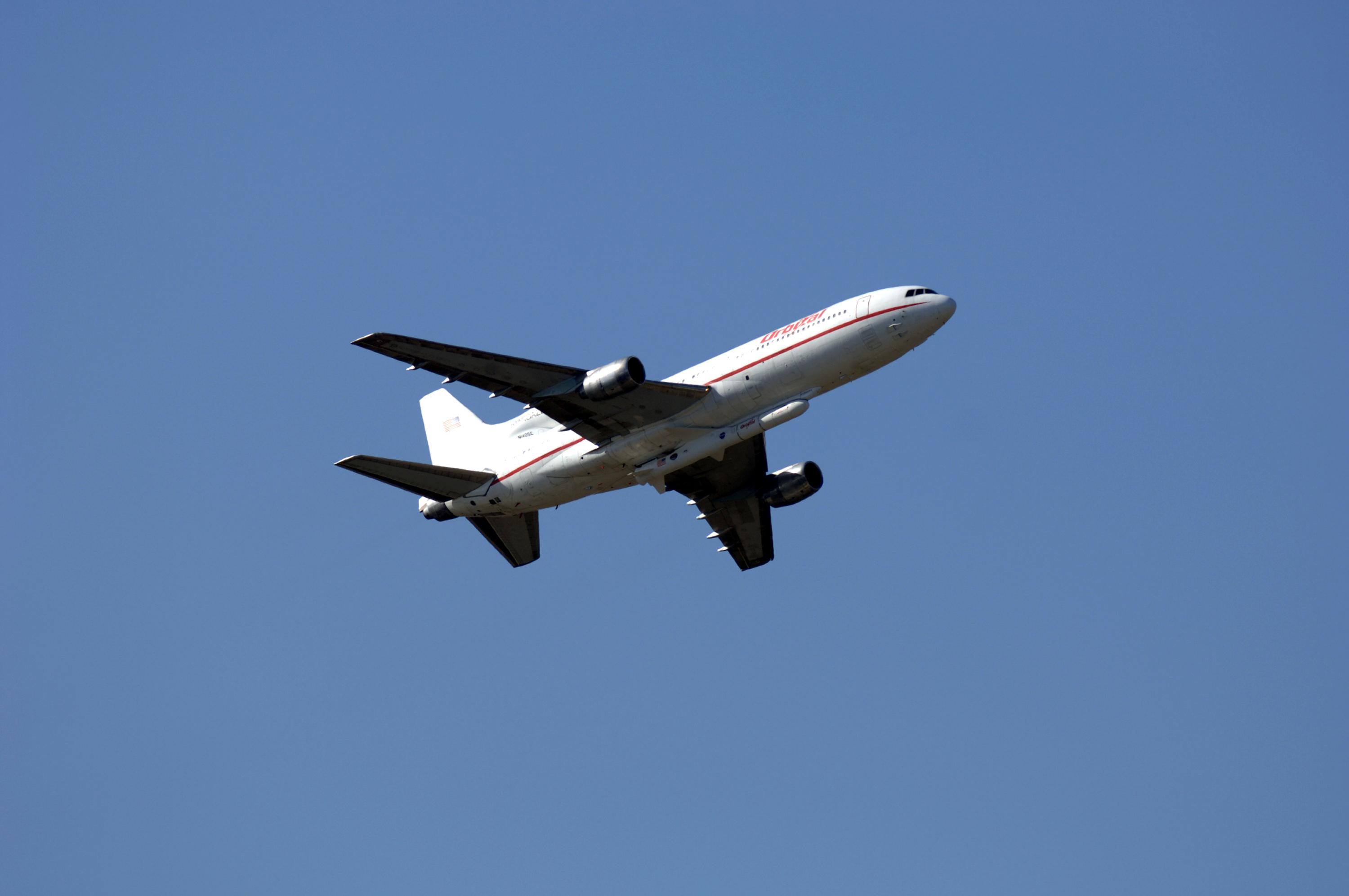 Pegasus XL con DART, Vandenberg AFB — 05pd2219