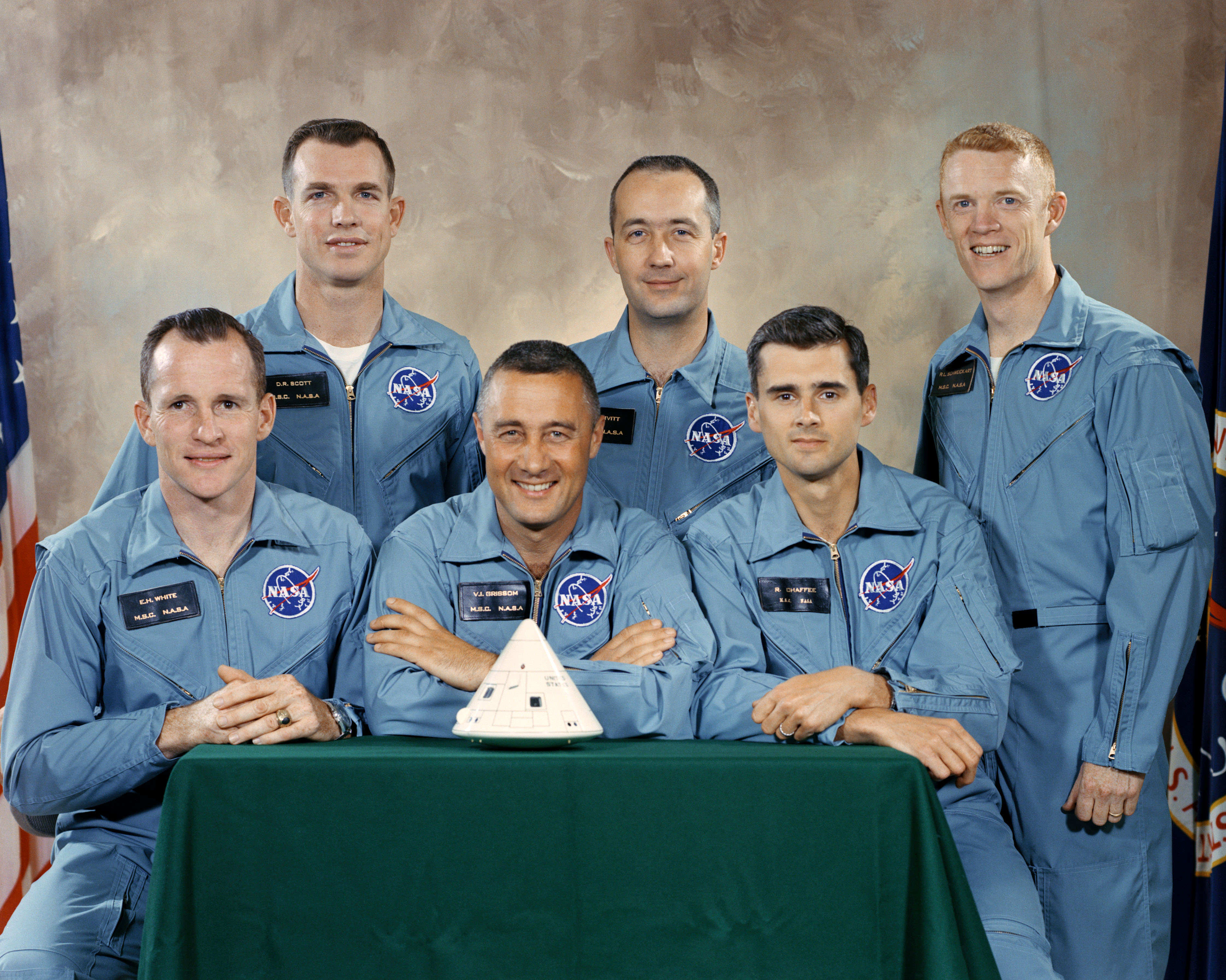 Tripulaciones titular y suplente del Apollo 1