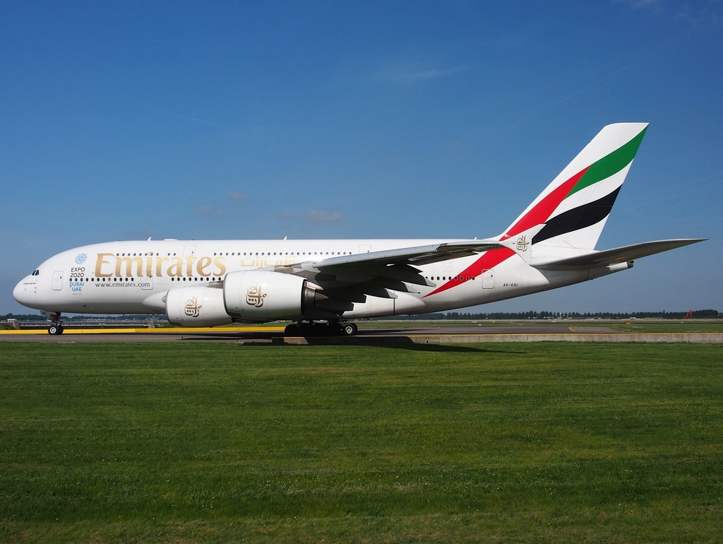 Aeronave Airbus A380 de Emirates, Schiphol