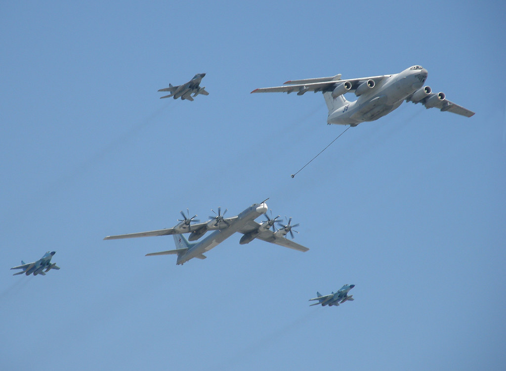 Ilyushin Il-78, Tupolev Tu-95MS, Micoyan&Gurevich Mi G-29