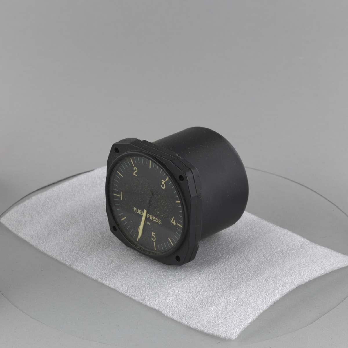 Indicator, Fuel Pressure, C-16